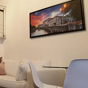 https://la-petite-maison-treviso.hotelslidodijesolo.com